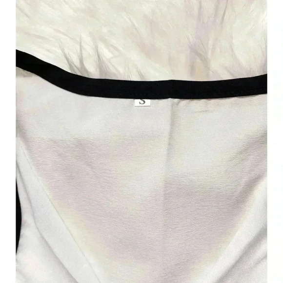 NWT White Blouse - Picture 3 of 4